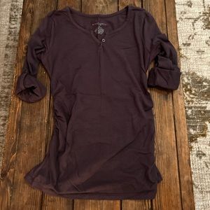 Liz Lange mater it’s shirt maroon size S